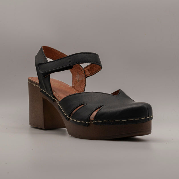 Cinzia Soft PQ1145370 – sandalo in pelle con zeppa alta e punta chiusa - nero - scarpe di qualità venduta a Milano da Pli-Pla