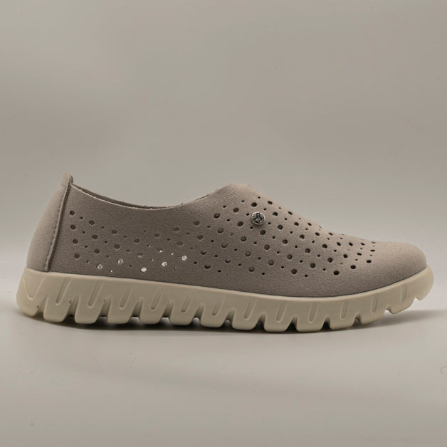 Fly-Flot 65 G13 M8 – Scarpa donna estiva in ecopelle traforata con memory grigio - scarpe di qualità venduta a Milano da Pli-Pla