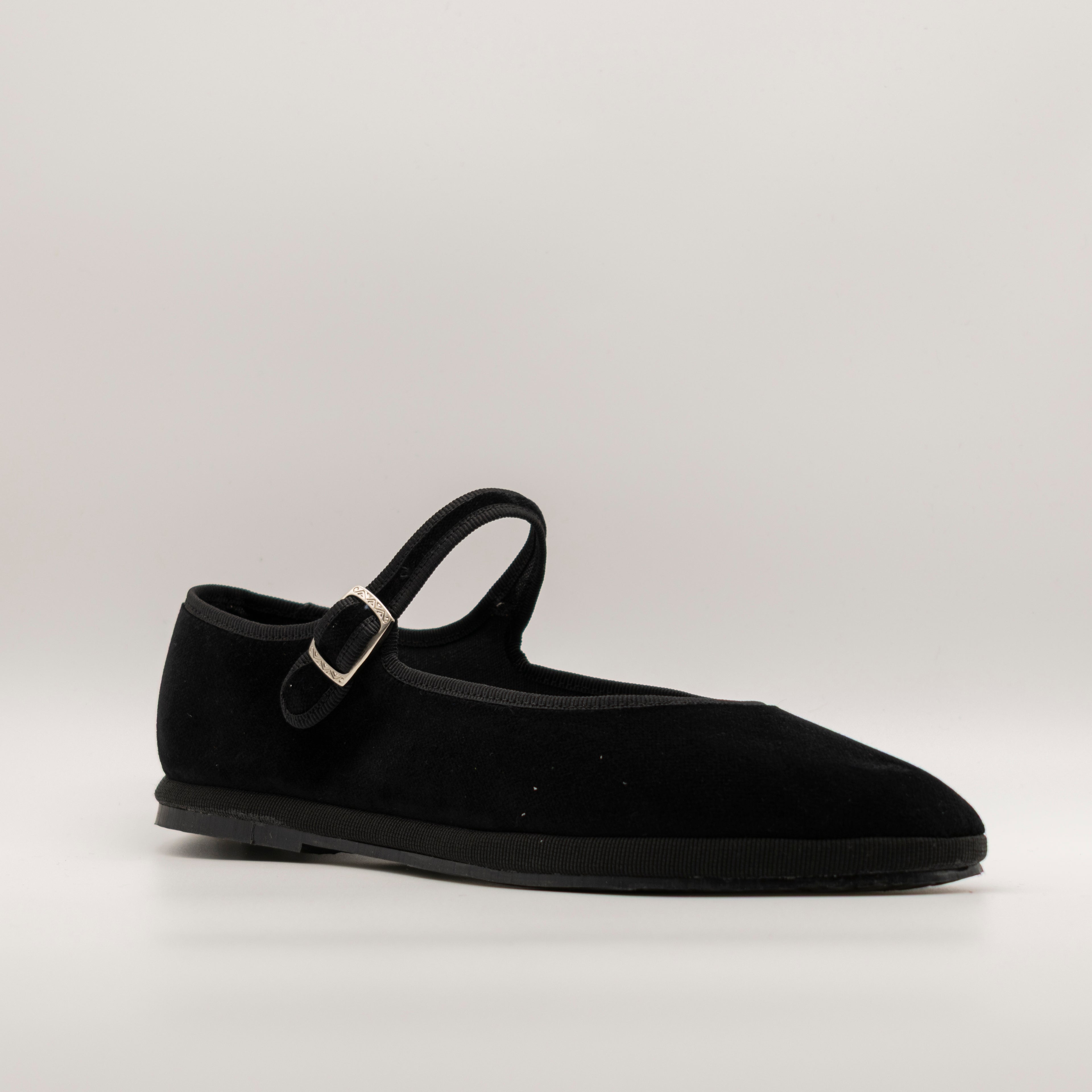 Friulane Mary Jane Nero – La Tradizione del Velluto | Pli-Pla - scarpe di qualità venduta a Milano da Pli-Pla
