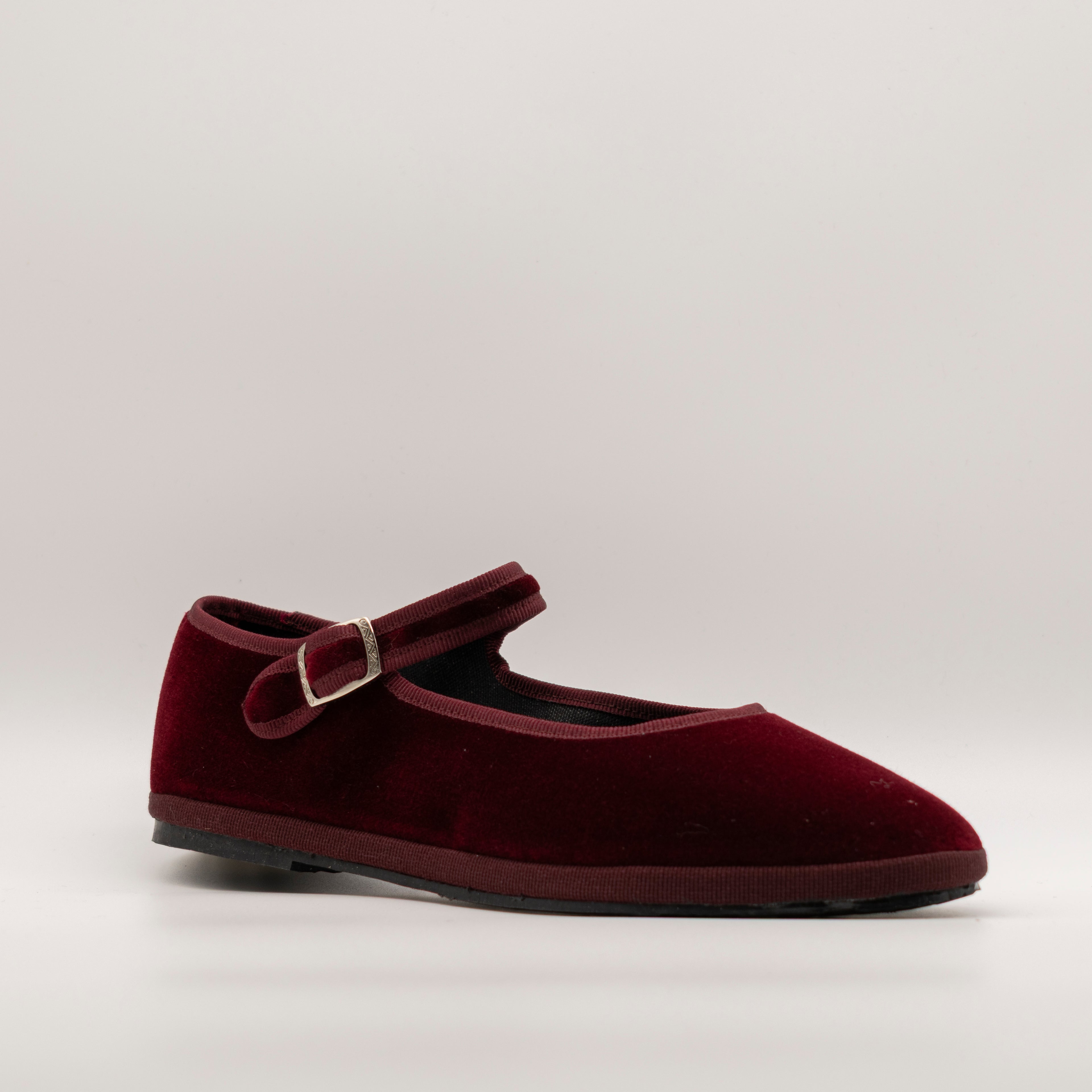 Friulane Mary Jane Bordeaux – La Tradizione del Velluto | Pli-Pla - scarpe di qualità venduta a Milano da Pli-Pla