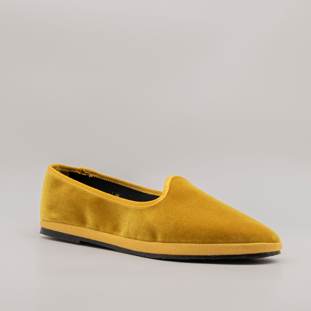 Friulane Classiche Senape – La Tradizione del Velluto | Pli-Pla - scarpe di qualità venduta a Milano da Pli-Pla