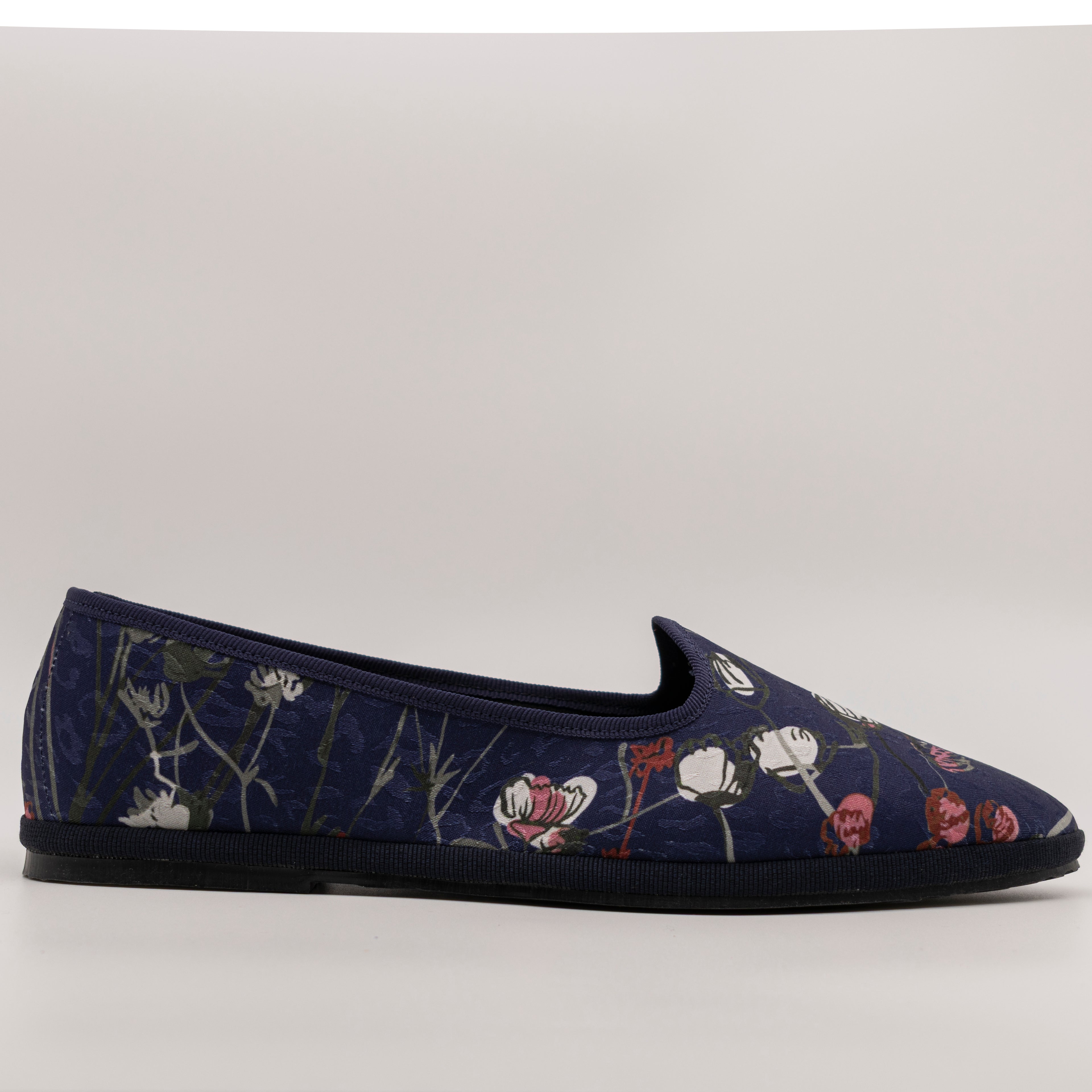 Friulane Batik Kuala Lumpur – Le Friulane d’Oriente | Pli-Pla - scarpe di qualità venduta a Milano da Pli-Pla