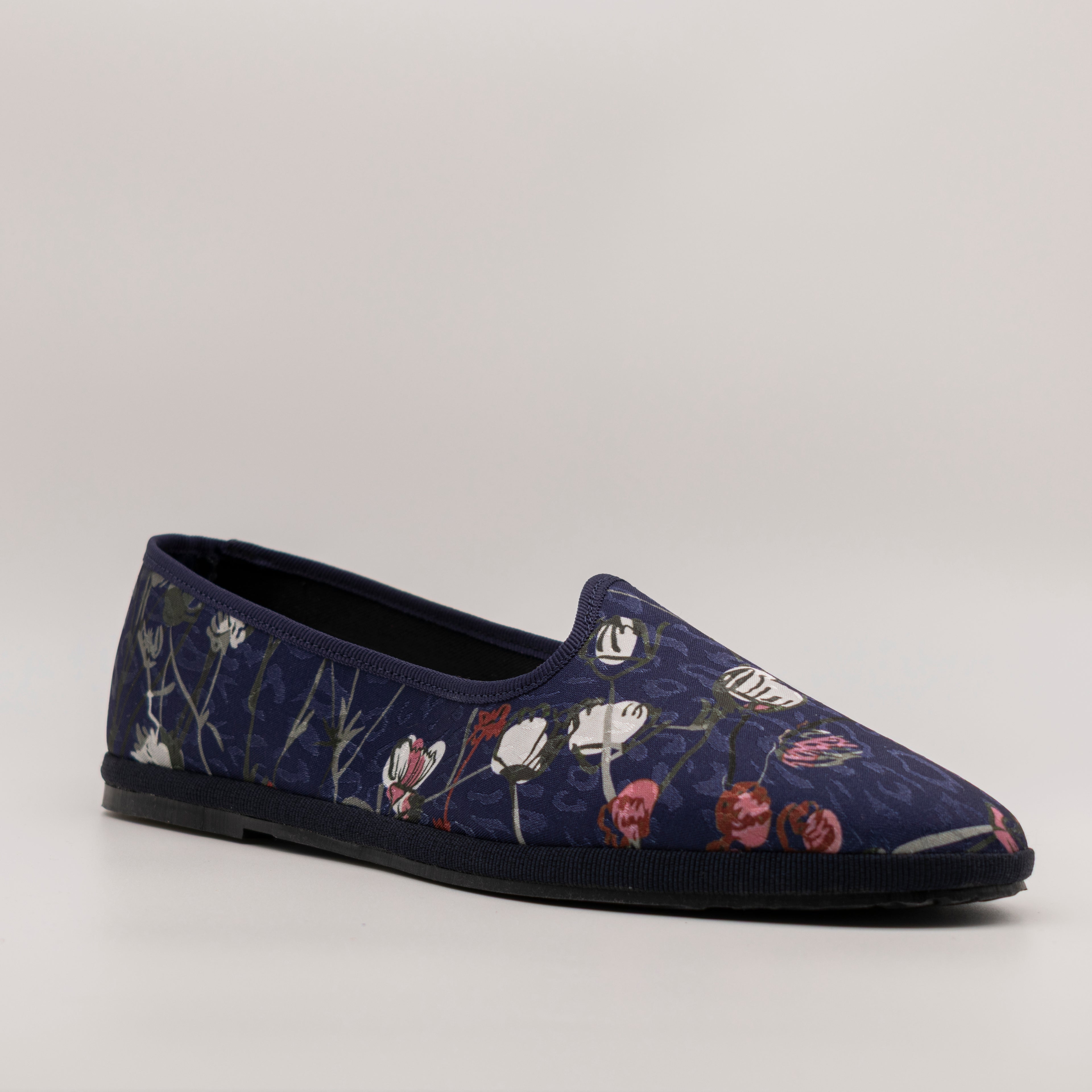 Friulane Batik Kuala Lumpur – Le Friulane d’Oriente | Pli-Pla - scarpe di qualità venduta a Milano da Pli-Pla