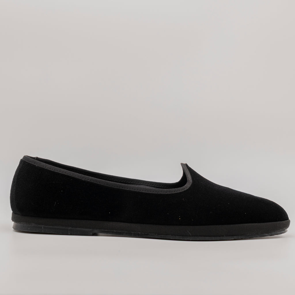 Friulane Classiche Nero – La Tradizione del Velluto | Pli-Pla - scarpe di qualità venduta a Milano da Pli-Pla