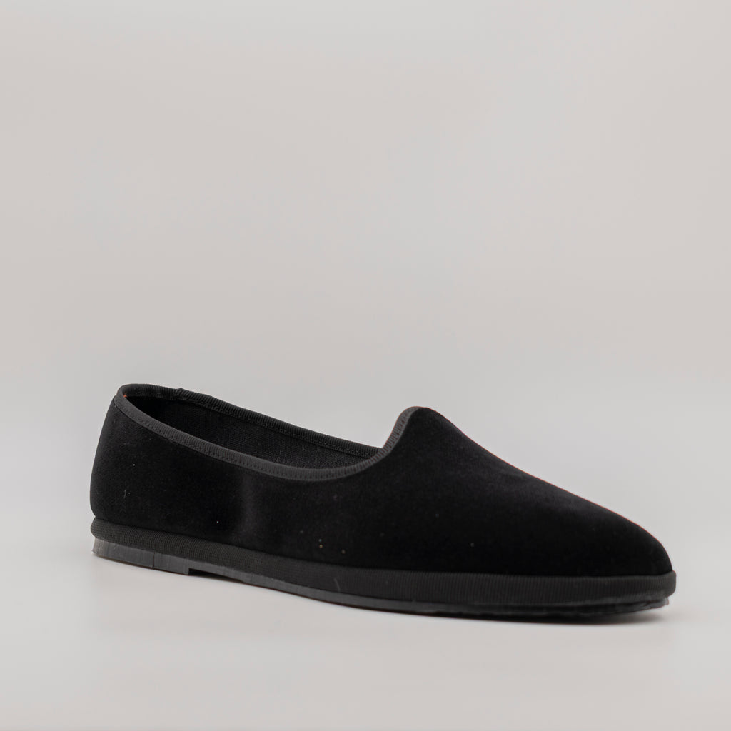 Friulane Classiche Nero – La Tradizione del Velluto | Pli-Pla - scarpe di qualità venduta a Milano da Pli-Pla