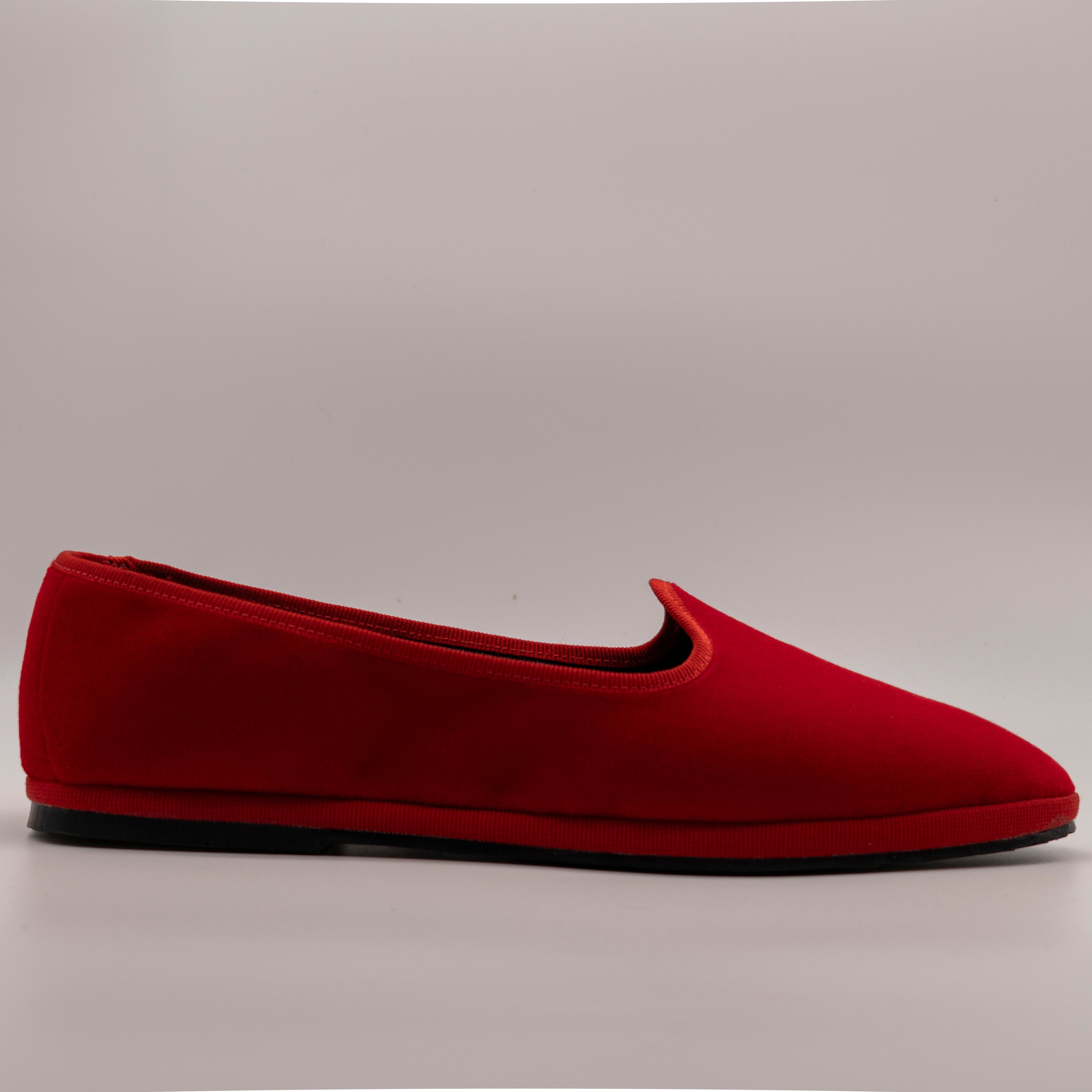 Friulane Classiche Rosso – La Tradizione del Velluto | Pli-Pla - scarpe di qualità venduta a Milano da Pli-Pla