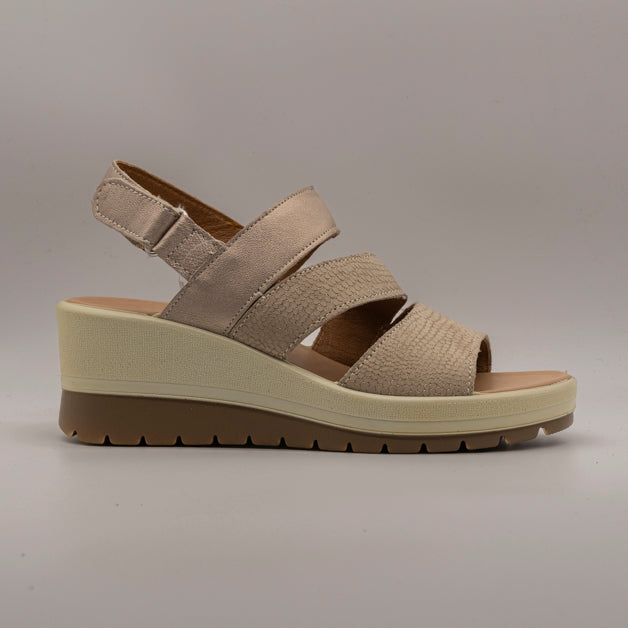 IGI&Co 5667422 – sandalo comfort in pelle con zeppa alta - taupe - scarpe di qualità venduta a Milano da Pli-Pla