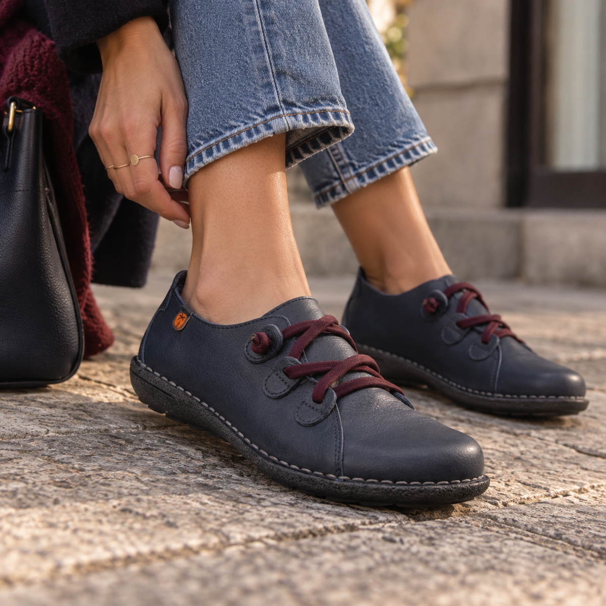 Jungla scarpa in pelle con elastici 5818 blu marino - scarpe di qualità venduta a Milano da Pli-Pla