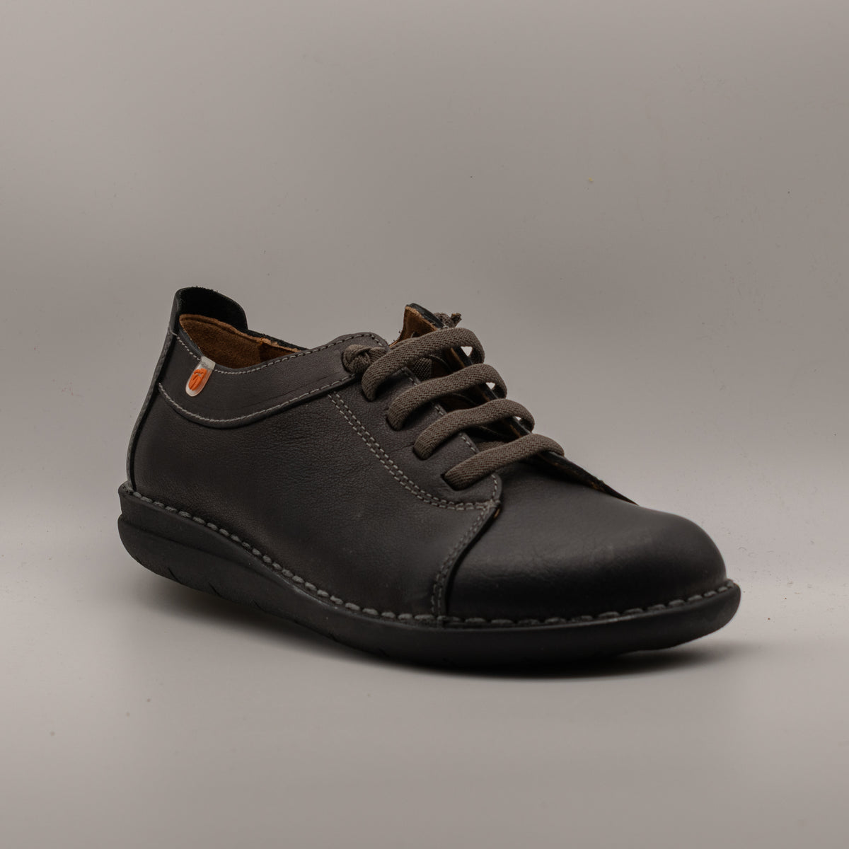 Jungla 8561 – Scarpe donna in pelle con elastici - nero - scarpe di qualità venduta a Milano da Pli-Pla