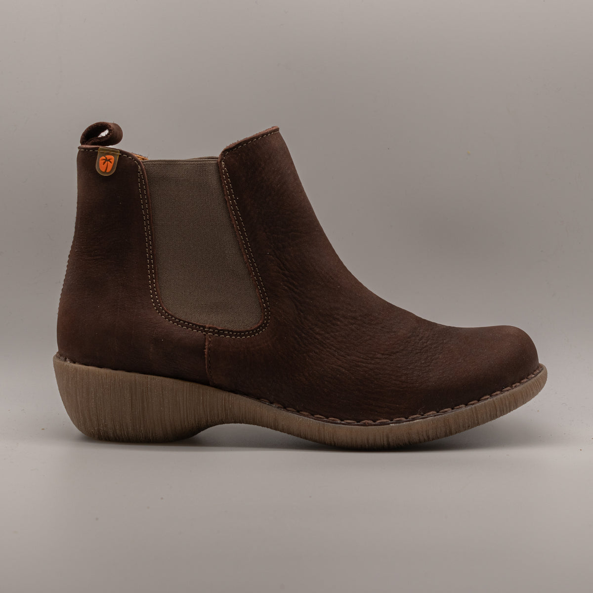 Jungla 8623 – Stivaletti Chelsea donna in pelle con zeppa - marrone cafè - scarpe di qualità venduta a Milano da Pli-Pla