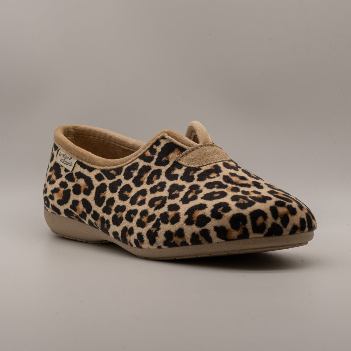 La Maison de l’Espadrille 6060-9 – Pantofole da casa Derby animalier - leopardato - scarpe di qualità venduta a Milano da Pli-Pla