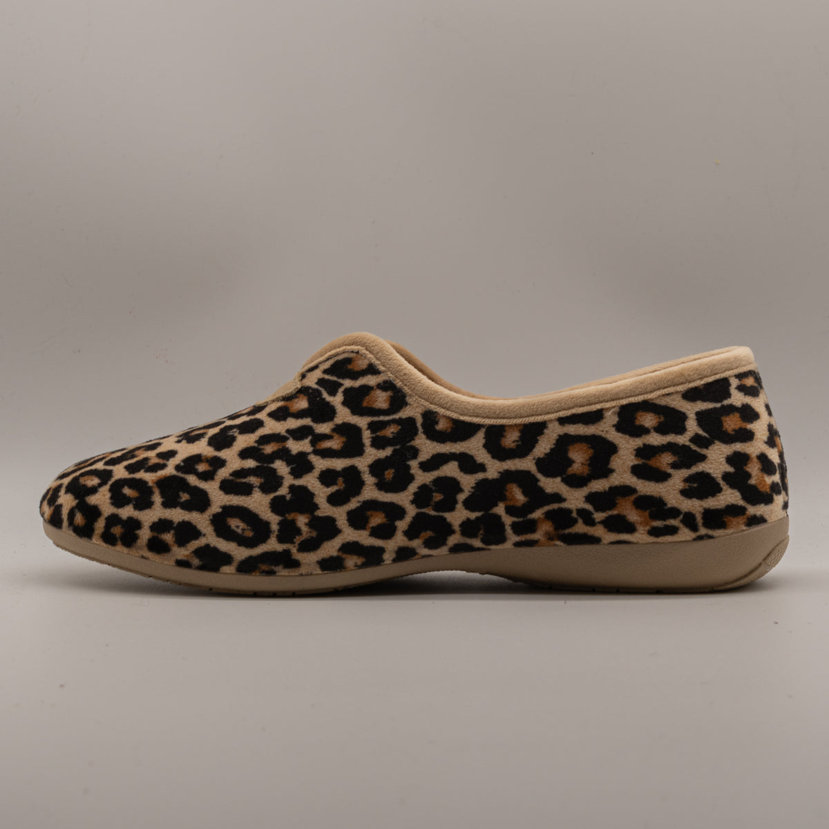 La Maison de l’Espadrille 6060-9 – Pantofole da casa Derby animalier - leopardato - scarpe di qualità venduta a Milano da Pli-Pla