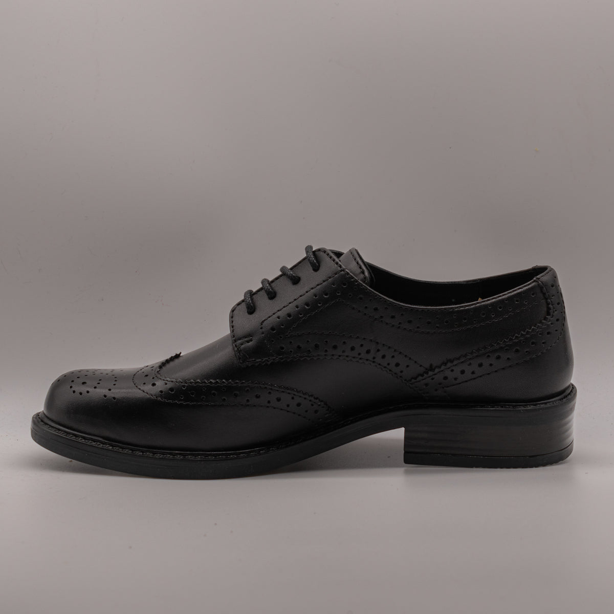 Valleverde 17101 – Francesine donna in pelle con lavorazione brogue - nero - scarpe di qualità venduta a Milano da Pli-Pla