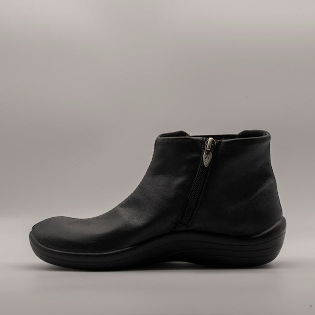 A'RCOPEDICO stivaletto in pelle Trakai nero - scarpe di qualità venduta a Milano da Pli-Pla