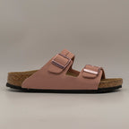 Birkenstock Arizona – sandalo a due cinturini con plantare anatomico - pink clay - scarpe di qualità venduta a Milano da Pli-Pla