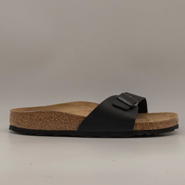 Birkenstock Madrid – Sandali a una fascia con plantare anatomico - nero - scarpe di qualità venduta a Milano da Pli-Pla