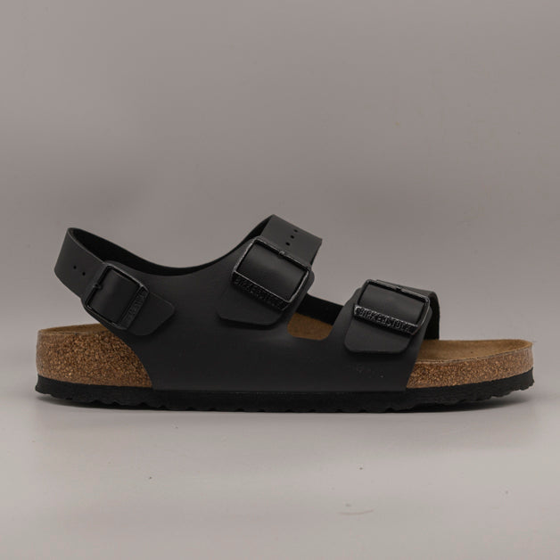 Birkenstock Milano – sandalo con cinturino alla caviglia e plantare anatomico - nero - scarpe di qualità venduta a Milano da Pli-Pla