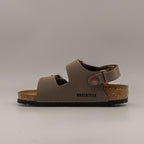 Birkenstock Milano Kids – sandalo bambino con cinturino al tallone e plantare anatomico - marrone mocca - scarpe di qualità venduta a Milano da Pli-Pla