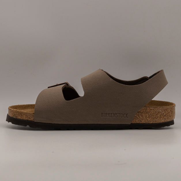 Birkenstock Milano – sandalo con cinturino alla caviglia e plantare anatomico - marrone mocca - scarpe di qualità venduta a Milano da Pli-Pla