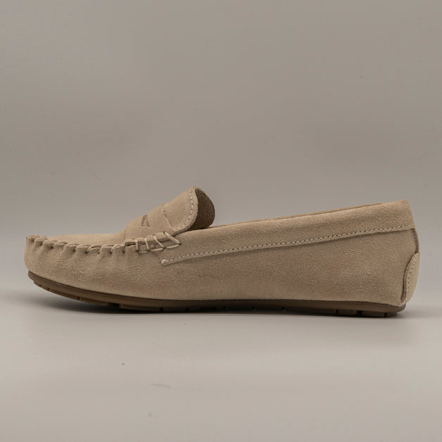 Cristin Judi – Mocassini donna in pelle scamosciata beige - scarpe di qualità venduta a Milano da Pli-Pla