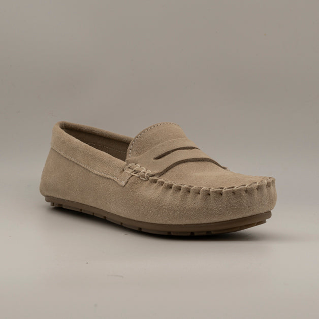 Cristin Judi – Mocassini donna in pelle scamosciata beige - scarpe di qualità venduta a Milano da Pli-Pla