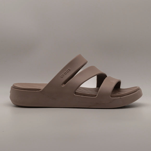 Crocs Getaway Strappy W – sandalo leggero con tecnologia Free Feel™ - truffle - scarpe di qualità venduta a Milano da Pli-Pla