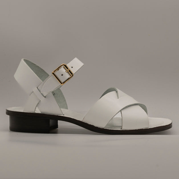 Cuoieria Toscana 124 – sandali in cuoio con fasce incrociate - bianco - scarpe di qualità venduta a Milano da Pli-Pla