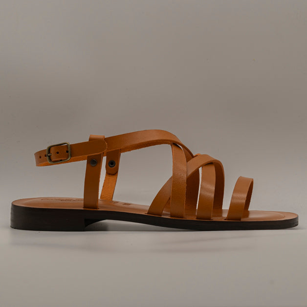 Cuoieria Toscana 134 – sandali in cuoio stile romano - cuoio - scarpe di qualità venduta a Milano da Pli-Pla