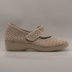 Emma Shoes 26066 – scarpa traforata Mary Jane con zeppa comfort - beige - scarpe di qualità venduta a Milano da Pli-Pla