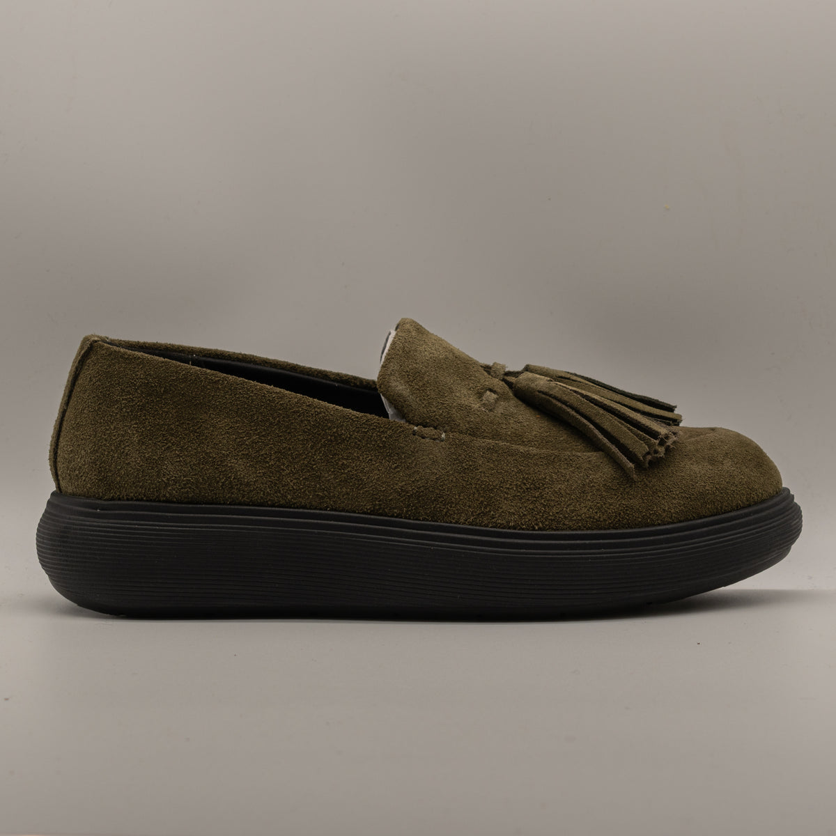 FitFlop iQ-ComFF Suede Tassel Loafers – Mocassini donna in camoscio - verde oliva - scarpe di qualità venduta a Milano da Pli-Pla