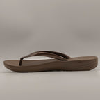 FitFlop IQUSHION Ergonomic Toe-Posts – infradito ergonomiche ultraleggere - bronzo - scarpe di qualità venduta a Milano da Pli-Pla