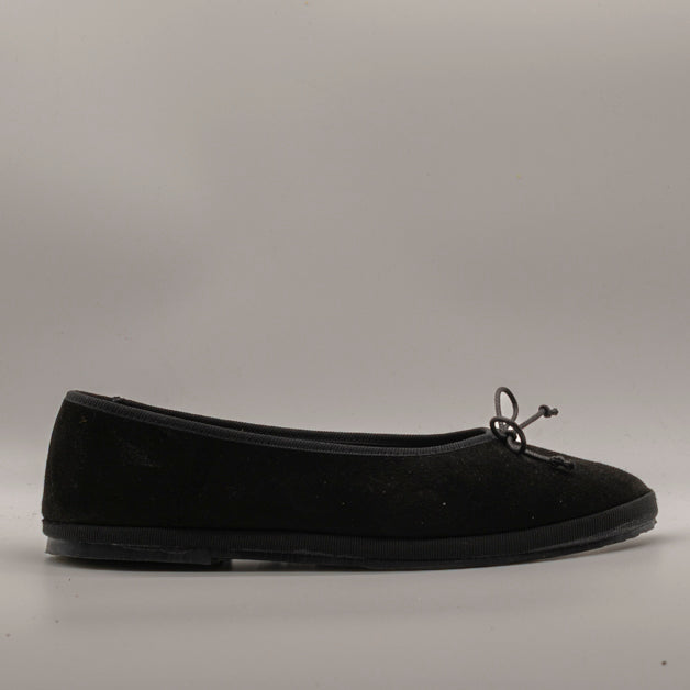 Le Frulline Pli-Pla: l’incontro tra Ballerina e Friulana - camoscio nero - scarpe di qualità venduta a Milano da Pli-Pla