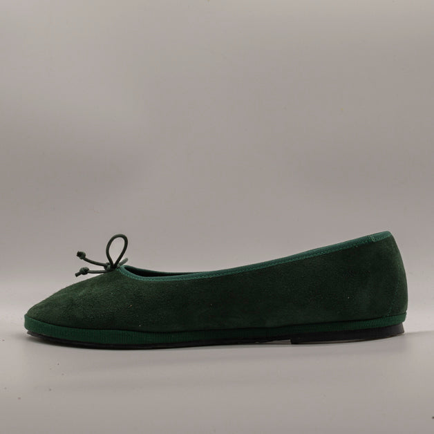 Le Frulline Pli-Pla: l’incontro tra Ballerina e Friulana - camoscio verde - scarpe di qualità venduta a Milano da Pli-Pla