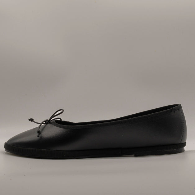 Le Frulline Pli-Pla: l’incontro tra Ballerina e Friulana - nappa nera - scarpe di qualità venduta a Milano da Pli-Pla