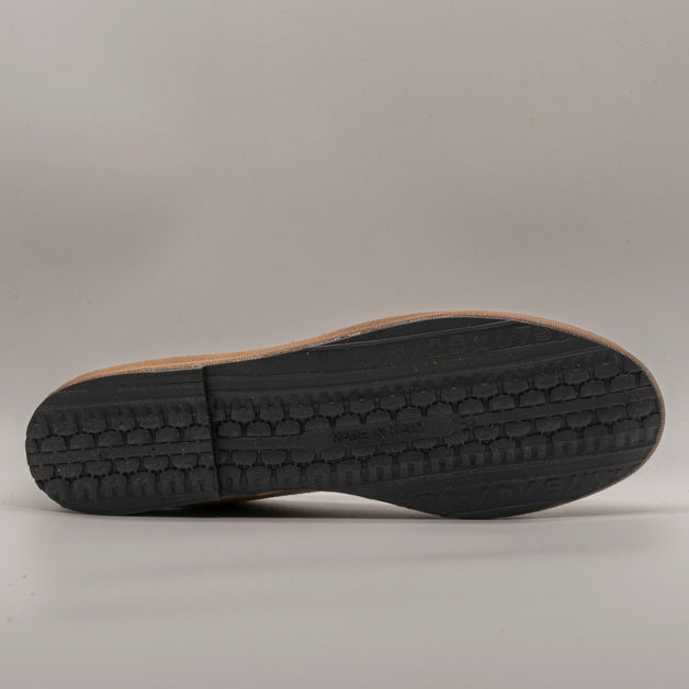 Le Frulline Pli-Pla: l’incontro tra Ballerina e Friulana - camoscio taupe - scarpe di qualità venduta a Milano da Pli-Pla