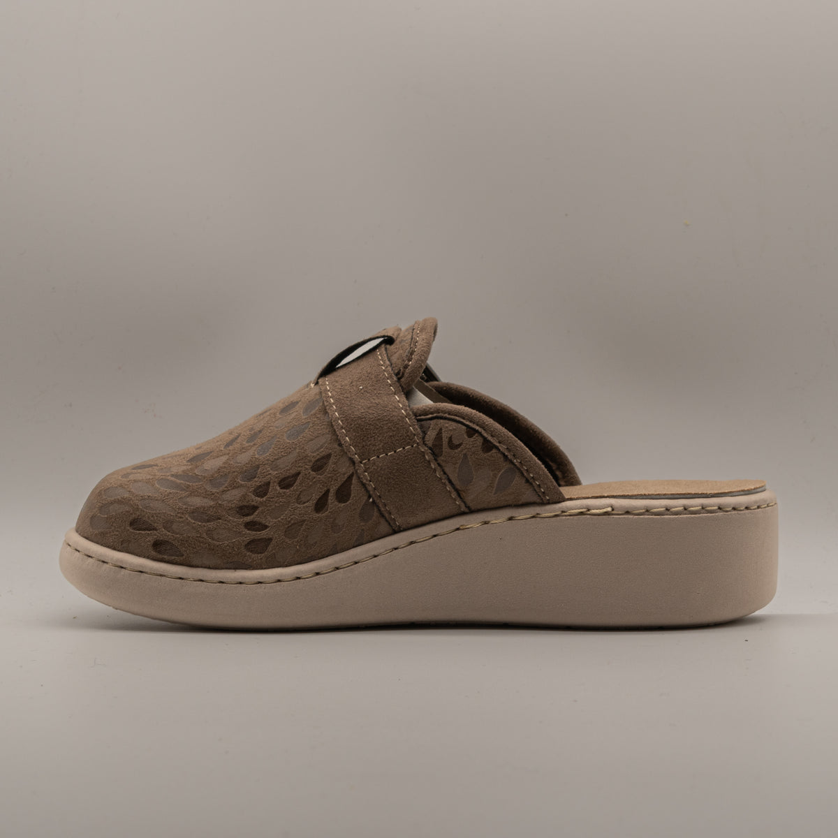 Gio Dreams 62505 – Ciabatte donna con plantare estraibile e fibbia - grigio tortora - scarpe di qualità venduta a Milano da Pli-Pla