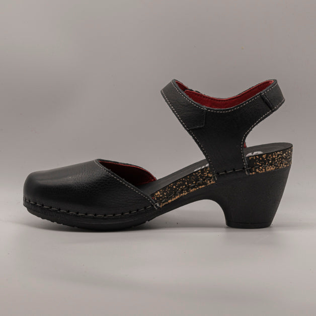 Jungla 7465 – Sandalo donna in pelle nabuk con zeppa e fibbia nero - scarpe di qualità venduta a Milano da Pli-Pla