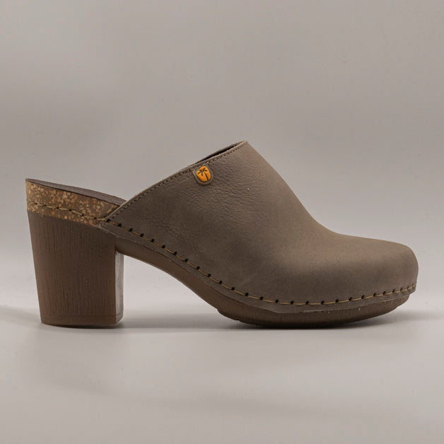Jungla 7855 – Zoccolo sabot donna in pelle con tacco nubuck terron - scarpe di qualità venduta a Milano da Pli-Pla