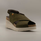 Jungla 8027 – sandalo in pelle nabuk con fasce incrociate e zeppa comfort - verde Prado - scarpe di qualità venduta a Milano da Pli-Pla