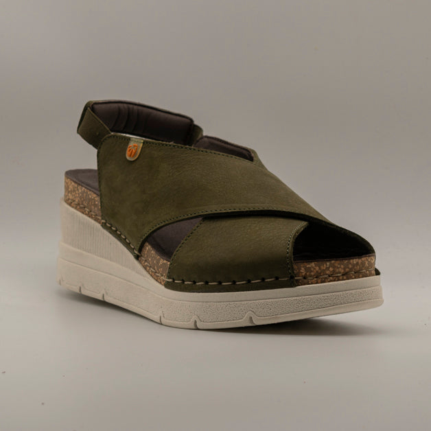 Jungla 8027 – sandalo in pelle nabuk con fasce incrociate e zeppa comfort - verde Prado - scarpe di qualità venduta a Milano da Pli-Pla