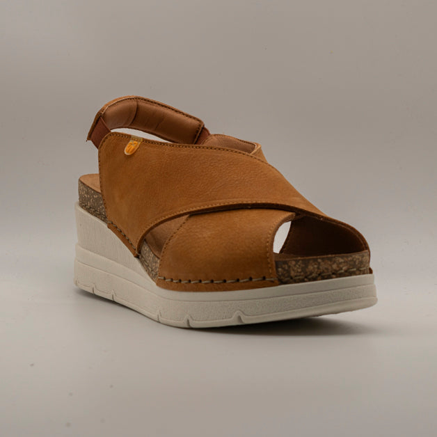 Jungla 8027 – sandalo in pelle nabuk con fasce incrociate e zeppa comfort - arancio zucca - scarpe di qualità venduta a Milano da Pli-Pla