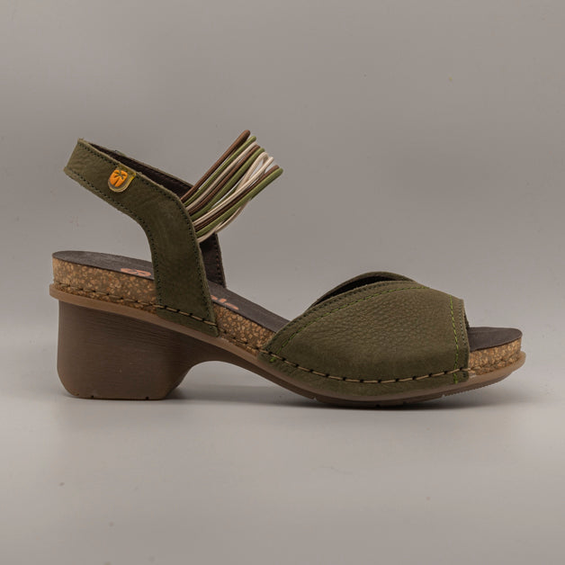 Jungla 8200 – sandalo in pelle con elastici e zeppa comfort - verde Prado - scarpe di qualità venduta a Milano da Pli-Pla