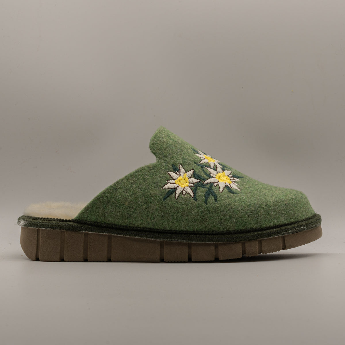 Le Tirolesi 1010 – Ciabatte donna in lana cotta con pelo - verde mela - scarpe di qualità venduta a Milano da Pli-Pla