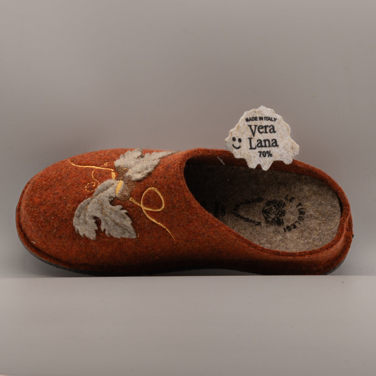 Le Tirolesi 764 – Pantofole donna in lana con ricamo autunnale - arancio corten - scarpe di qualità venduta a Milano da Pli-Pla