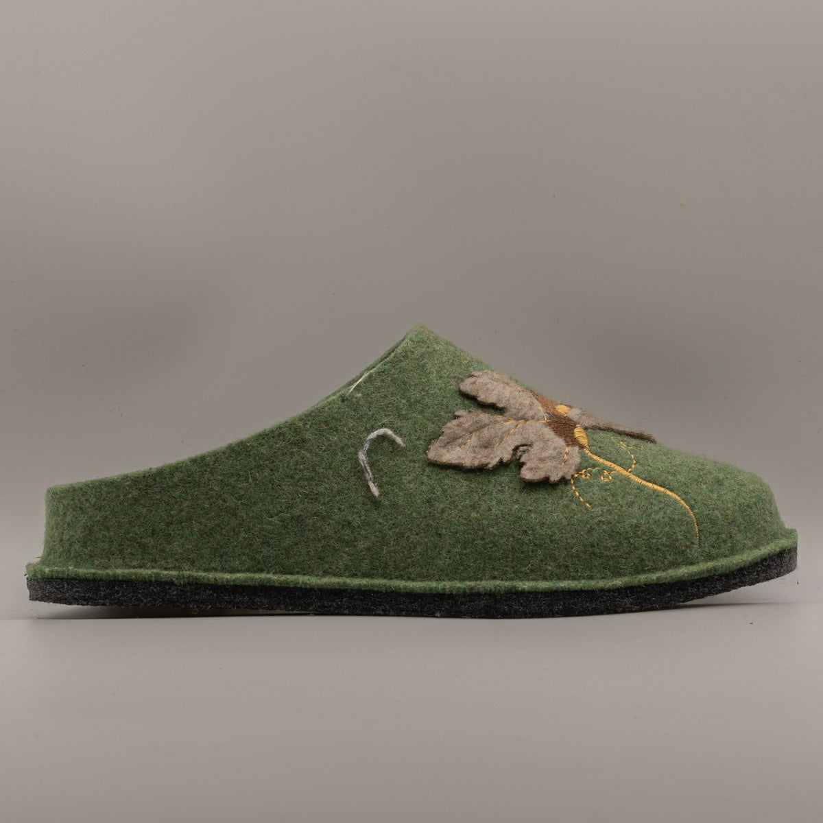 Le Tirolesi 764 – Pantofole donna in lana con ricamo autunnale - verde - scarpe di qualità venduta a Milano da Pli-Pla