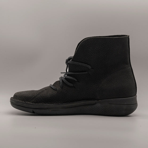 Loints of Holland 86010 Franschhoek Polacchino Donna in Pelle con Lacci nero - scarpe di qualità venduta a Milano da Pli-Pla