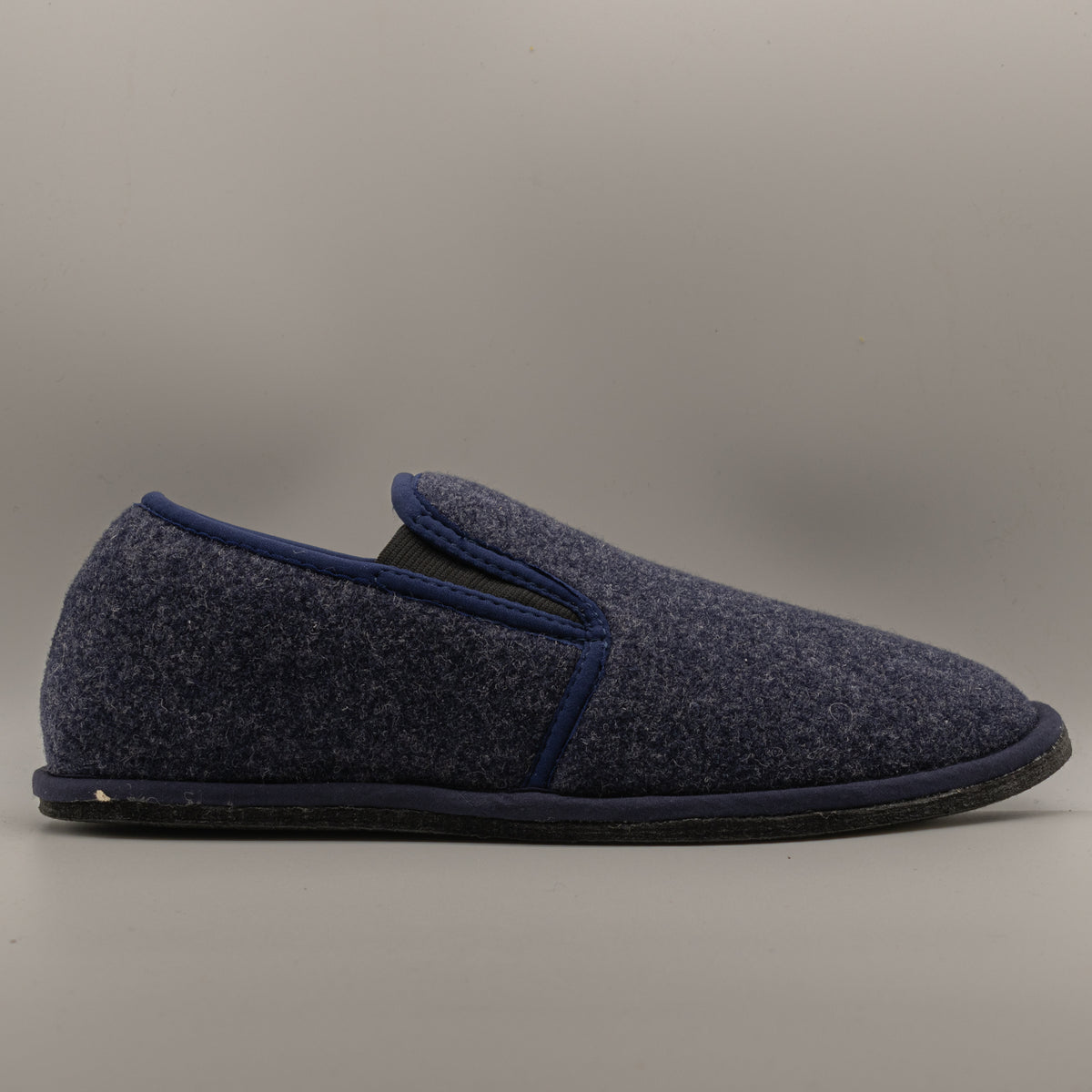 Löwenweiss Buddy – Pantofole uomo in feltro di lana con plantare estraibile - blu jeans - scarpe di qualità venduta a Milano da Pli-Pla