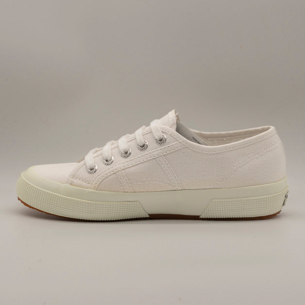 Superga 2750 Cotu Classic – sneaker in cotone iconica e senza tempo - bianco - scarpe di qualità venduta a Milano da Pli-Pla