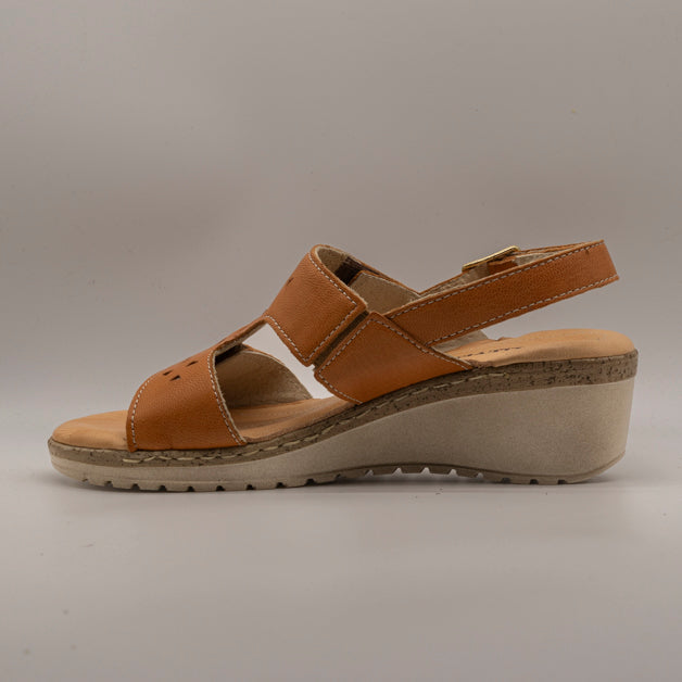 Valleverde 16084 – sandalo in pelle con zeppa e doppia regolazione comfort - brandy - scarpe di qualità venduta a Milano da Pli-Pla