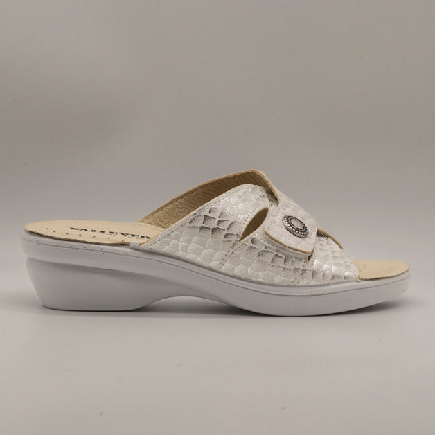 Valleverde 25306B – sandalo con zeppa in ecopelle e fascia regolabile - argento - scarpe di qualità venduta a Milano da Pli-Pla